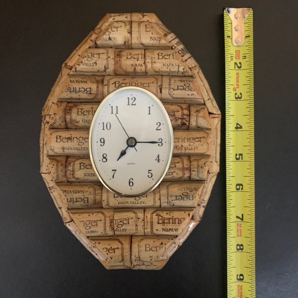 Handcrafted Cork Clock (Beringer) - Picture 7 of 9